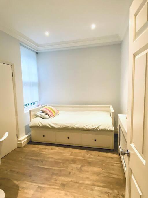 Apartament Beautiful 2 Bed/ 2 Bath Notting Hill Garden Flat Londyn Zewnętrze zdjęcie