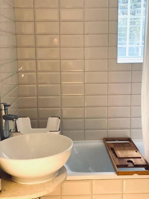 Apartament Beautiful 2 Bed/ 2 Bath Notting Hill Garden Flat Londyn Zewnętrze zdjęcie